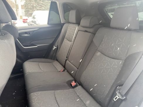 Used 2021 Toyota RAV4 XLE image 29