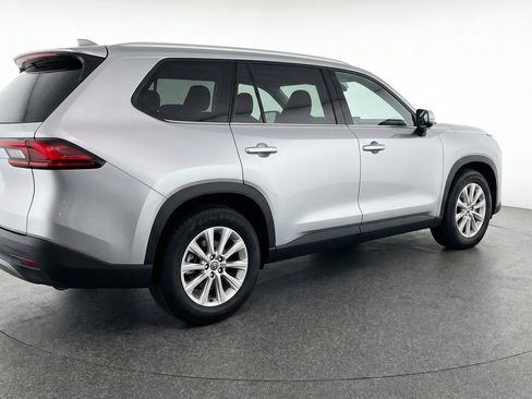 Used 2025 Toyota Grand Highlander FWD image 9