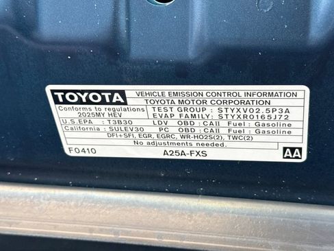 Used 2025 Toyota Camry XSE FWD image 39
