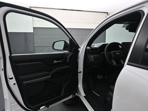 Used 2024 Toyota Tacoma TRD Sport image 8