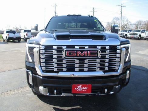Used 2025 GMC Sierra 2500 Denali w/ Denali Reserve Package image 12