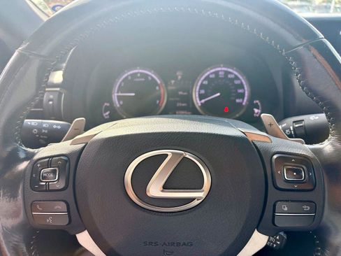 Used 2016 Lexus RC 200t w/ Premium Package RWD image 13