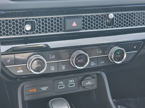 Certified 2023 Honda Civic Touring image 22