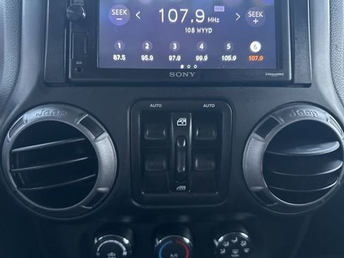 Used 2017 Jeep Wrangler Unlimited Sport w/ Quick Order Package 24S image 25