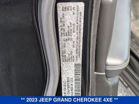 Used 2023 Jeep Grand Cherokee 4WD 4xe image 37