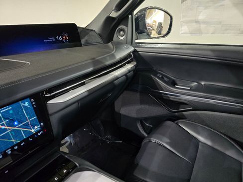 New 2025 Lincoln Navigator Reserve w/ Jet Appearance Package image 36