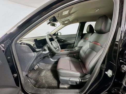 New 2026 Nissan Kicks SR w/ Cold Weather Package image 10