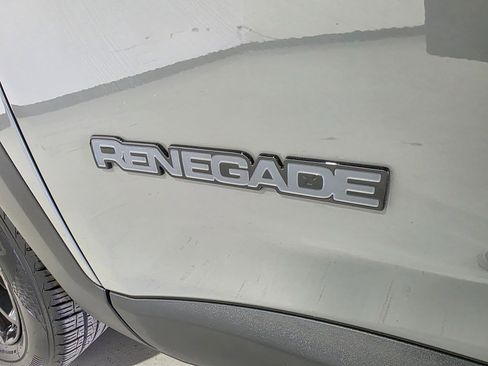 Used 2020 Jeep Renegade Altitude image 30