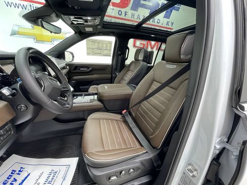 New 2026 GMC Yukon XL Denali Ultimate AWD/4WD image 23