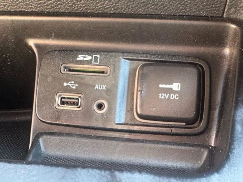 Used 2016 Jeep Cherokee Limited FWD image 27