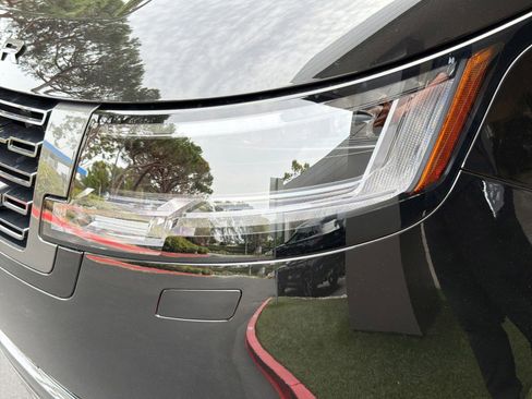 New 2026 Land Rover Range Rover SE image 11