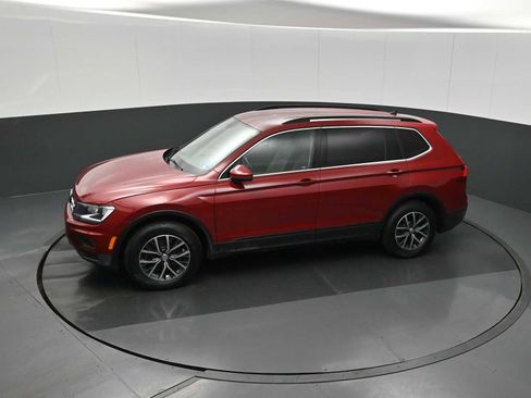 Used 2019 Volkswagen Tiguan SE image 18
