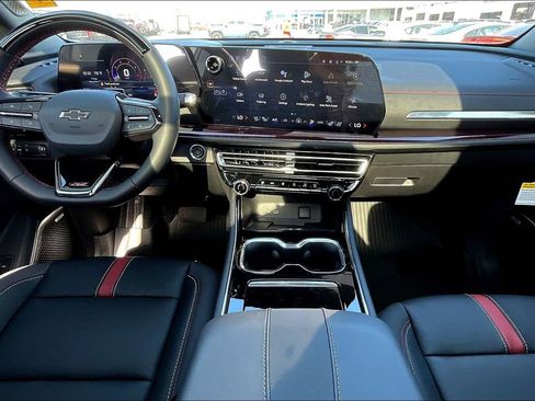 New 2026 Chevrolet Traverse RS w/ LPO, Floor Liner Package image 5