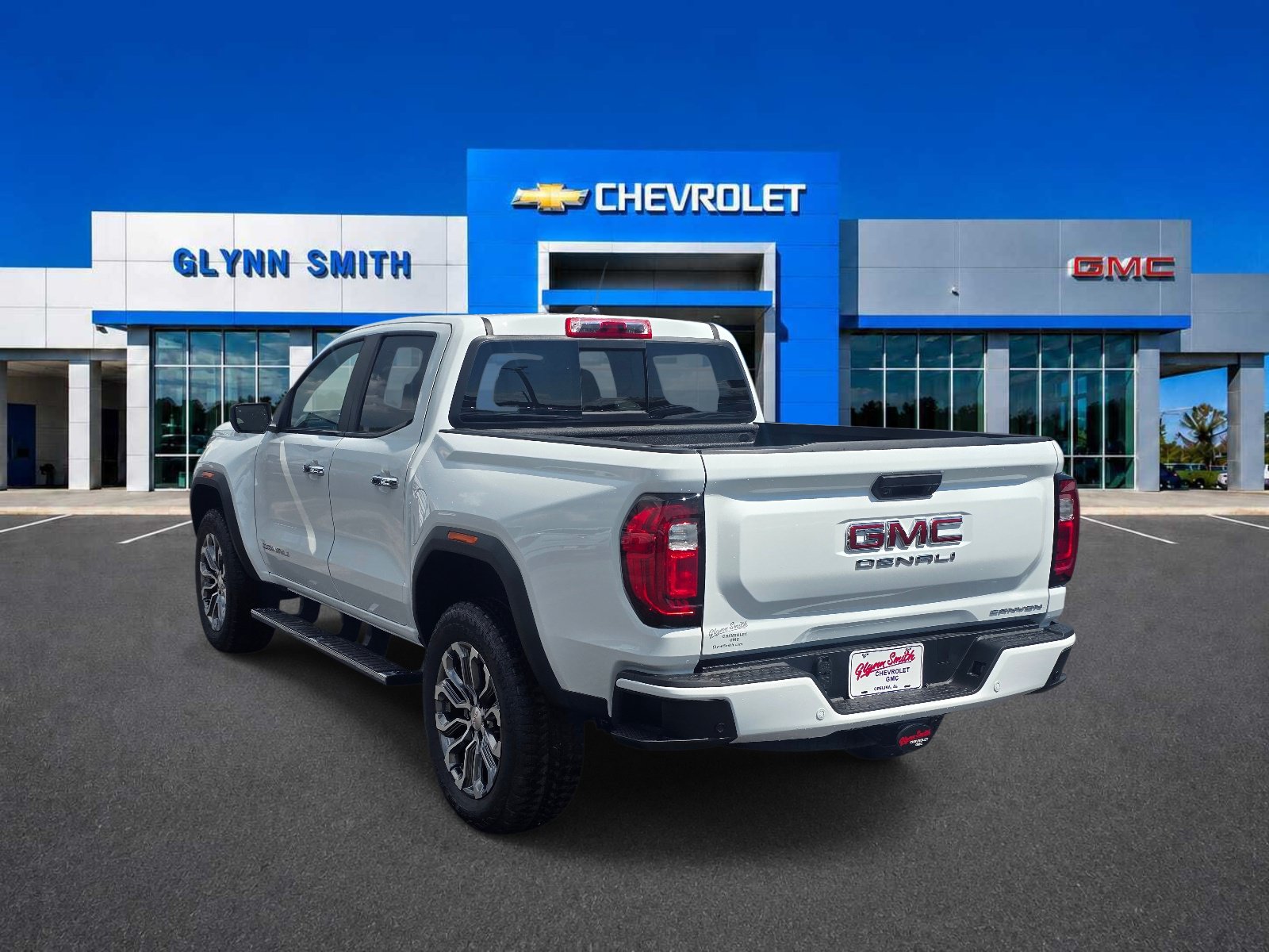 New 2026 GMC Canyon Denali AWD/4WD image 10