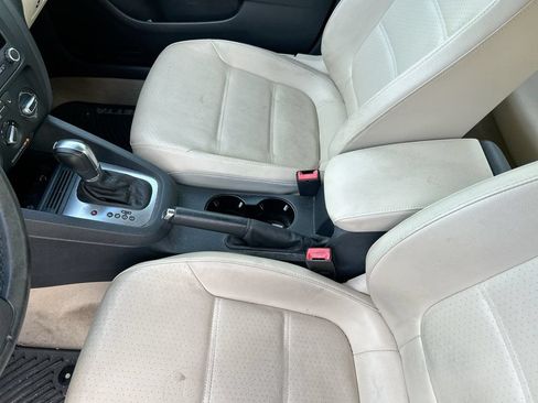 Used 2014 Volkswagen Jetta SE FWD image 23