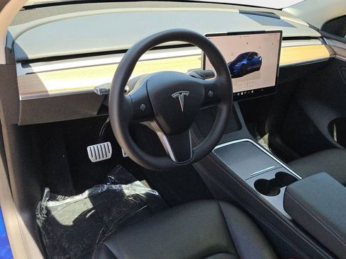 Used 2025 Tesla Model Y Performance AWD/4WD image 19