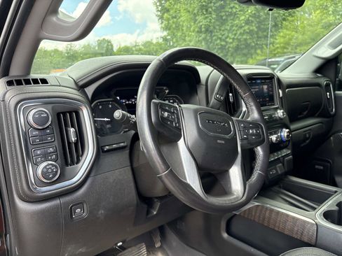 Used 2021 GMC Sierra 2500 Denali w/ Denali Ultimate Package AWD/4WD image 19