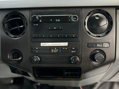 Used 2014 Ford F250 XL image 19