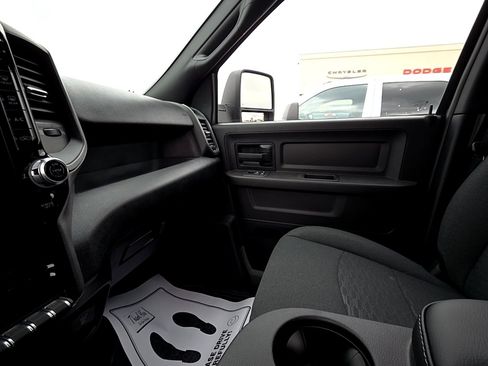 New 2026 RAM 3500 Tradesman image 19