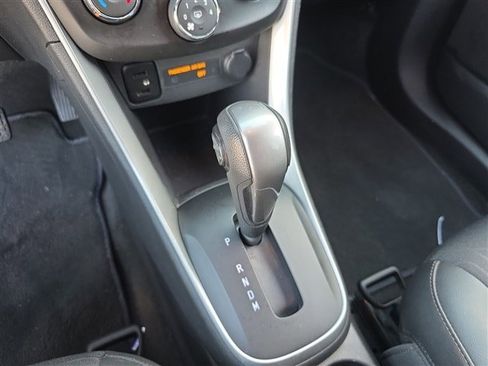 Used 2022 Chevrolet Trax LT image 19