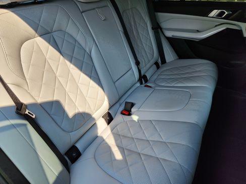 Used 2023 BMW X5 xDrive40i w/ Executive Package AWD/4WD image 17