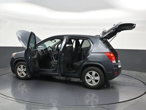 Used 2021 Chevrolet Trax LS w/ Tint and Cruise Package FWD image 34
