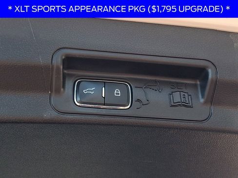 Used 2022 Ford Explorer XLT w/ Equipment Group 202A image 32