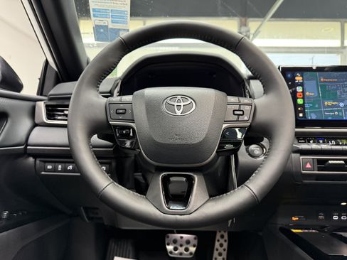 Used 2026 Toyota Camry XSE AWD/4WD image 12