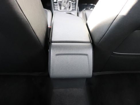 Used 2024 Volkswagen Jetta SE FWD image 20