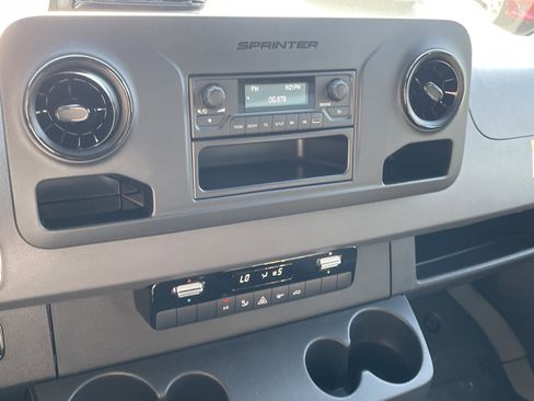 New 2025 Mercedes-Benz Sprinter 2500 image 31