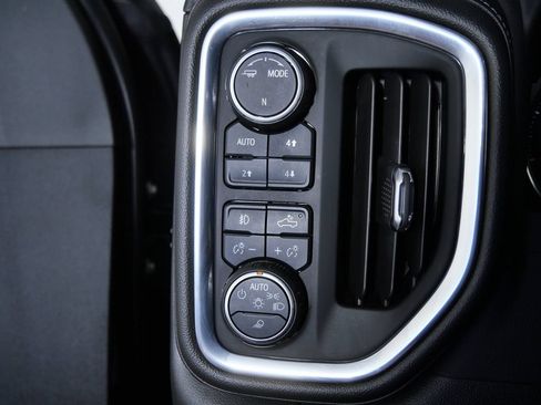 Used 2023 Chevrolet Silverado 2500 LTZ AWD/4WD image 30