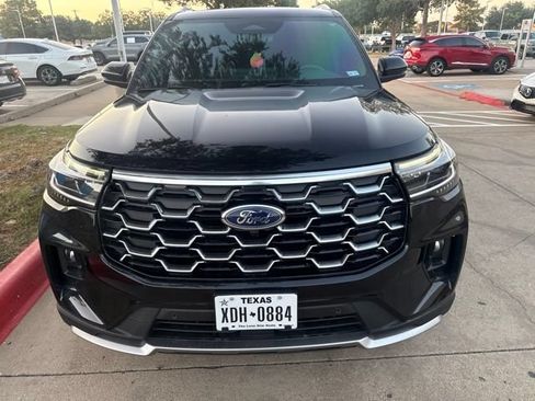 Used 2025 Ford Explorer Platinum w/ Ultimate Package AWD/4WD image 5