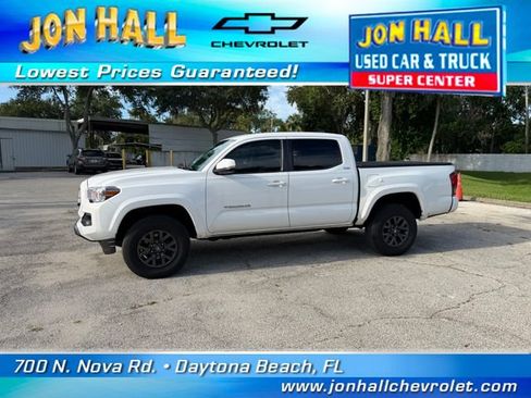 Used 2023 Toyota Tacoma SR5 w/ Technology Package RWD image 3