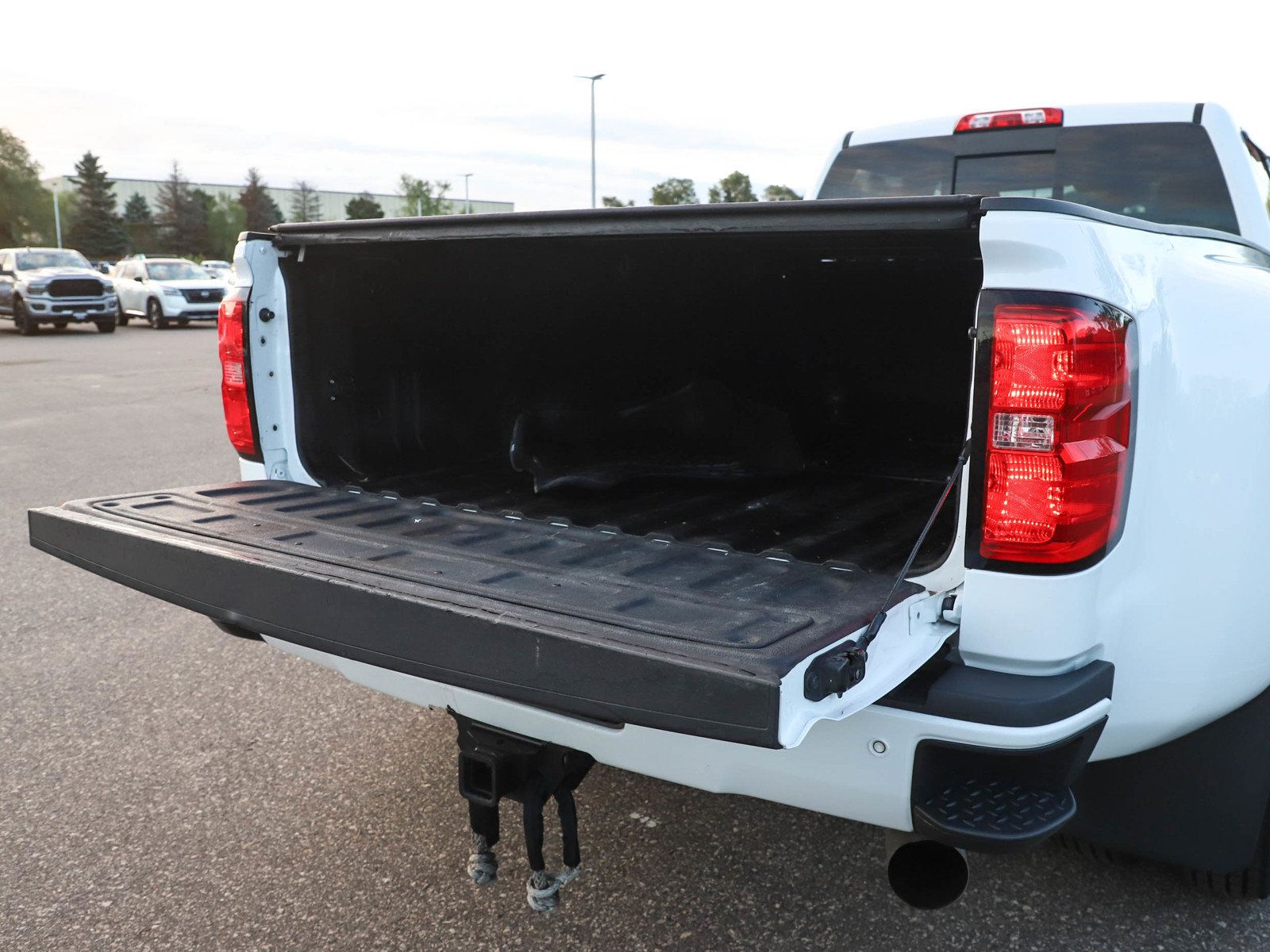 Used 2018 Chevrolet Silverado 3500 High Country w/ Duramax Plus Package AWD/4WD image 9