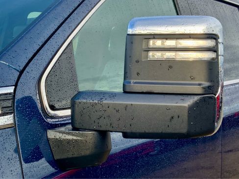 Used 2023 GMC Sierra 3500 Denali w/ Denali Ultimate Package image 17