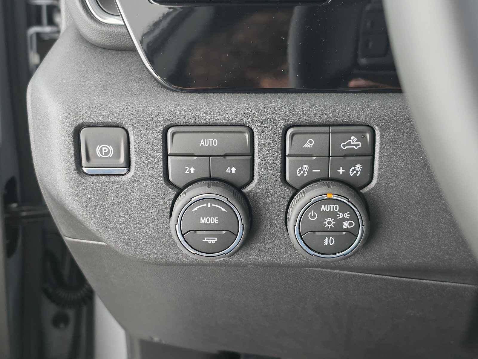 New 2026 Chevrolet Silverado 1500 RST w/ Redline Edition AWD/4WD image 30