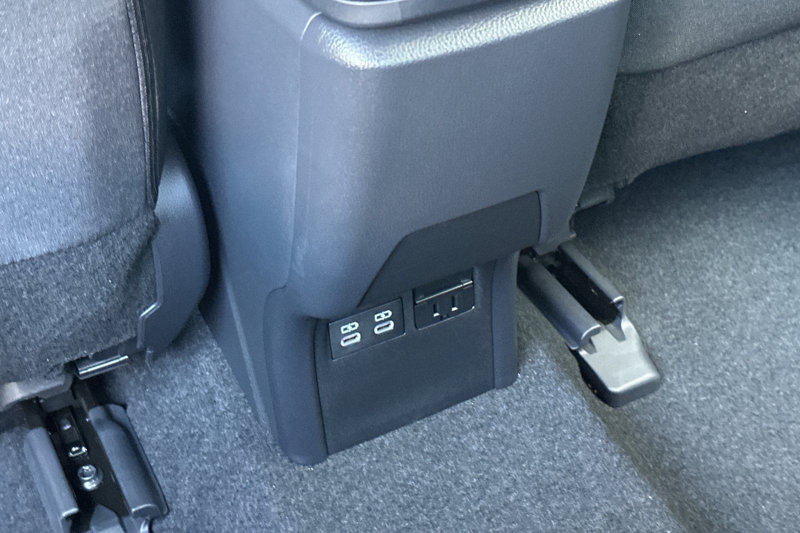 Certified 2026 Toyota Prius Plug-In Hybrid FWD image 44