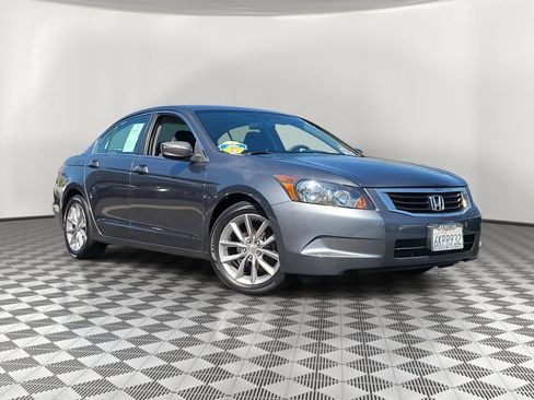 Used 2010 Honda Accord LX image 2