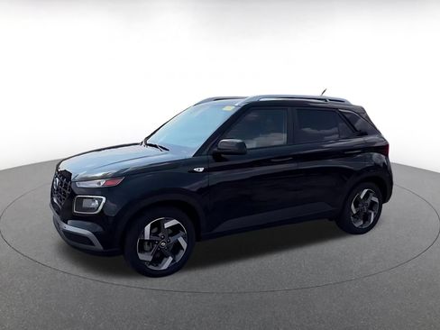 Used 2026 Hyundai Venue SEL FWD image 6