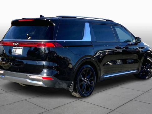 Used 2022 Kia Carnival SX Prestige image 12