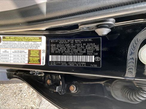 Used 2020 Toyota Camry LE image 18