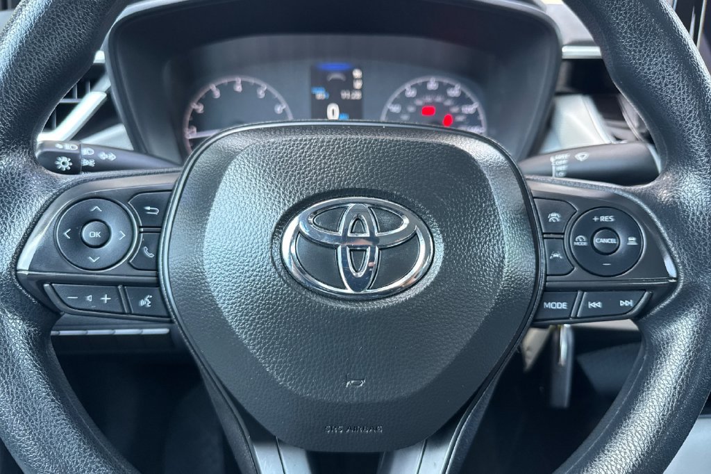 Certified 2025 Toyota Corolla LE FWD image 20