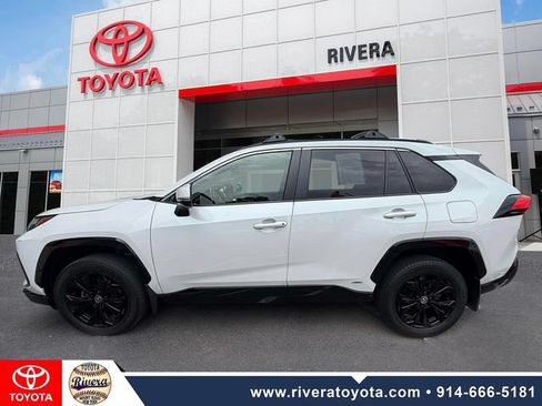 Used 2023 Toyota RAV4 SE w/ SE Grade Weather Package AWD/4WD image 8