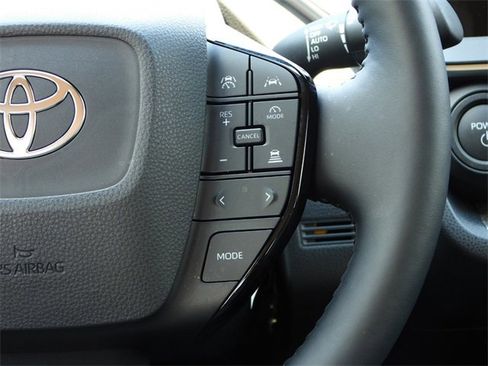 Certified 2025 Toyota Prius XLE image 14