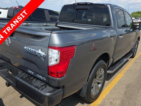 Used 2019 Nissan Titan SV w/ SV Convenience Package AWD/4WD image 5