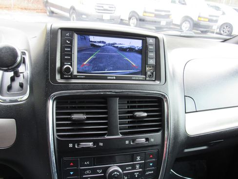 Used 2018 Dodge Grand Caravan GT FWD image 20