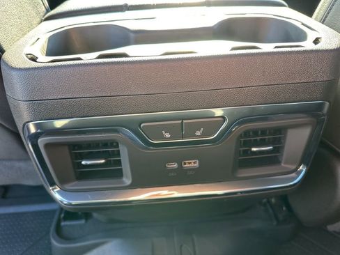 Used 2024 Chevrolet Silverado 3500 High Country w/ High Country Premium Package image 11