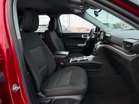 Certified 2023 Ford Explorer XLT image 16