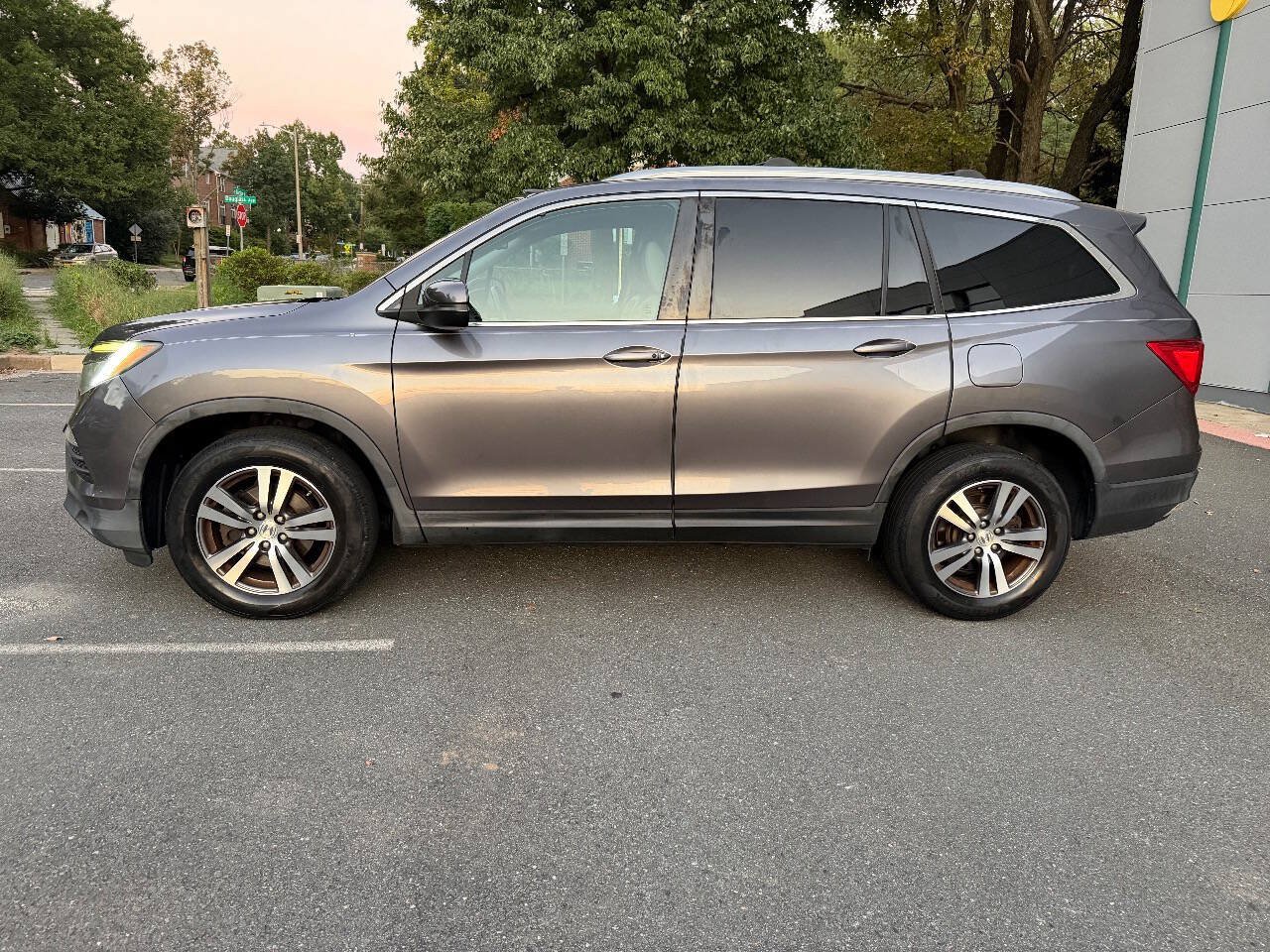 Used 2016 Honda Pilot EX-L image 3