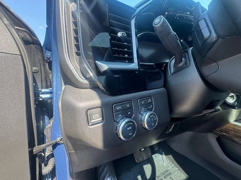 Used 2026 GMC Sierra 1500 Elevation w/ Elevation Premium Package AWD/4WD image 18
